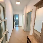 Brian ホテル 4*
