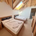 Brian 4*