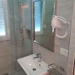 Brian ホテル 4*