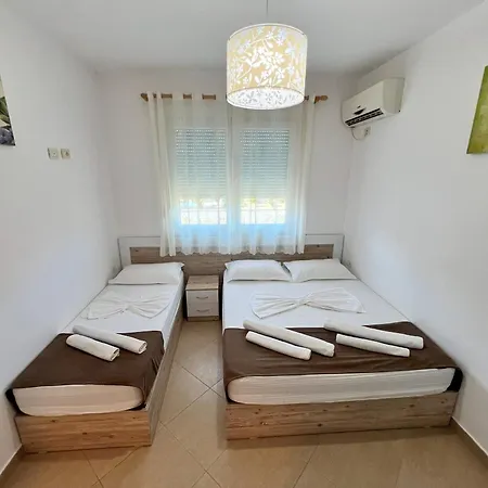 Brian 4* Velipojë