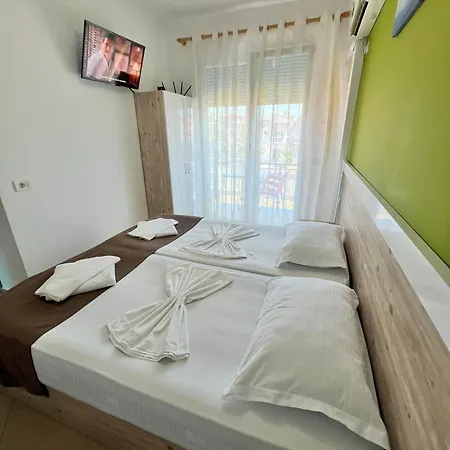 Brian Hotel Velipojë