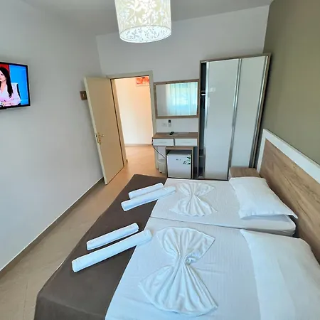 Brian Hotel Velipojë