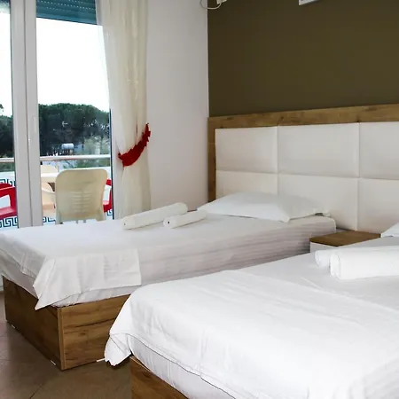 Brian 4* Velipojë
